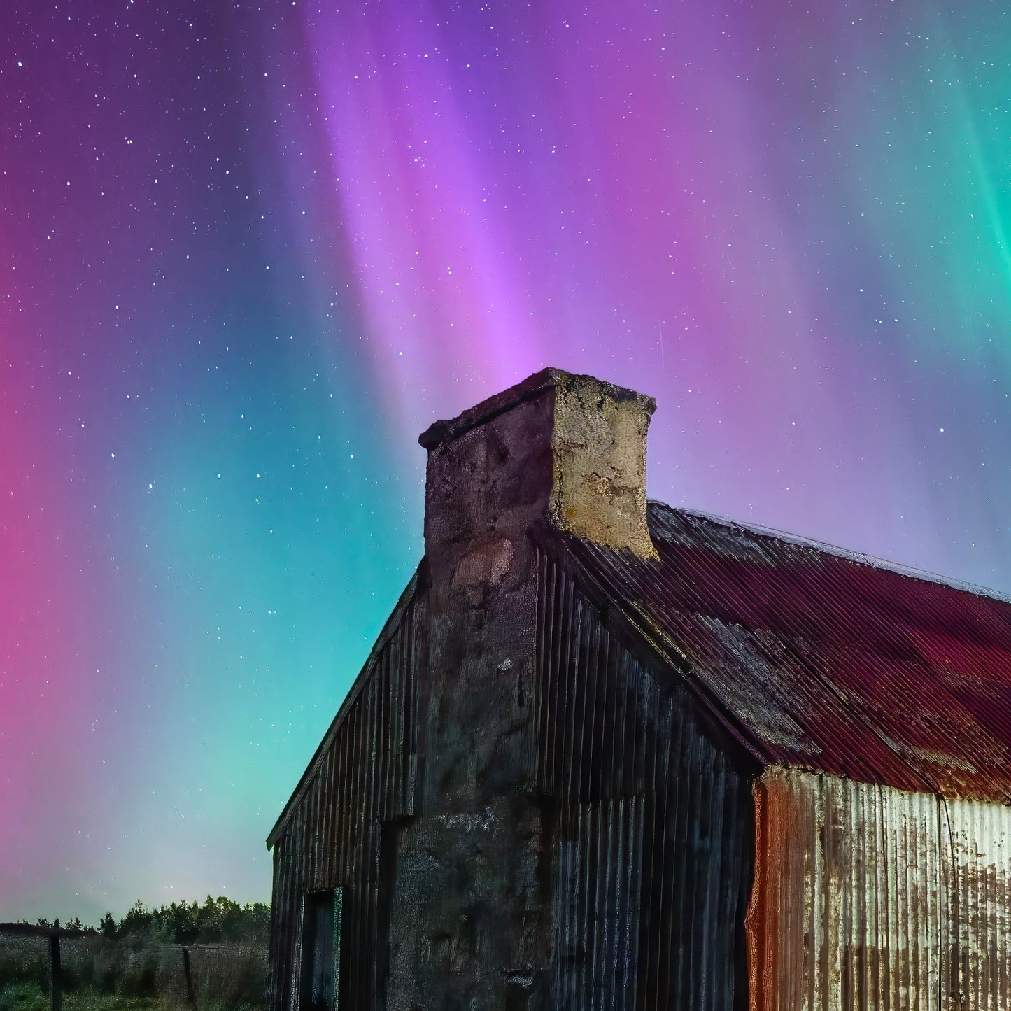 Heather Bell Cottage Aurora | Photograph